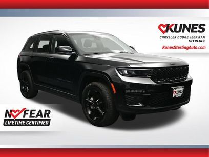 Used 2023 Jeep Grand Cherokee Limited w/ Black Appearance Package