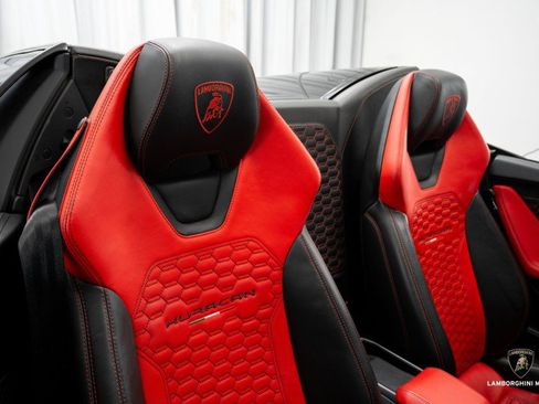 Used 2019 Lamborghini Huracan LP 580-2 image 40