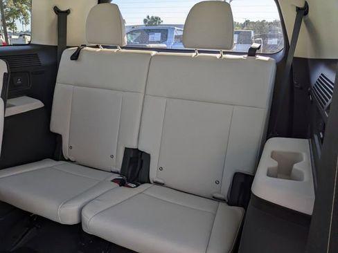 Used 2025 Hyundai Santa Fe Calligraphy image 14