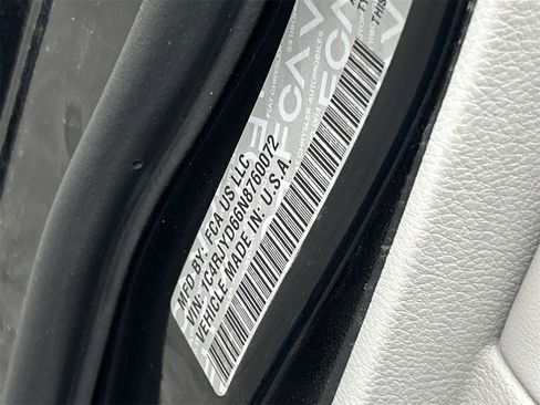 Used 2022 Jeep Grand Cherokee Overland w/ Advanced Protech Group III image 30