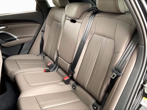 Used 2025 Audi Q5 Premium w/ Convenience Package AWD/4WD image 20