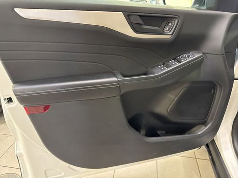 Used 2022 Ford Escape SE w/ Convenience Package image 11