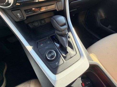 Used 2021 Toyota RAV4 XLE image 26
