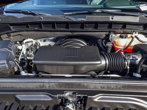 Certified 2025 GMC Sierra 1500 SLT image 24