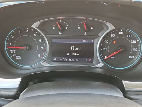 Used 2021 Chevrolet Traverse LT image 12