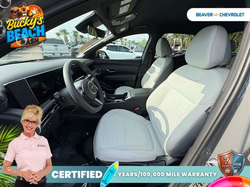 Used 2025 Hyundai Santa Cruz SE FWD image 13