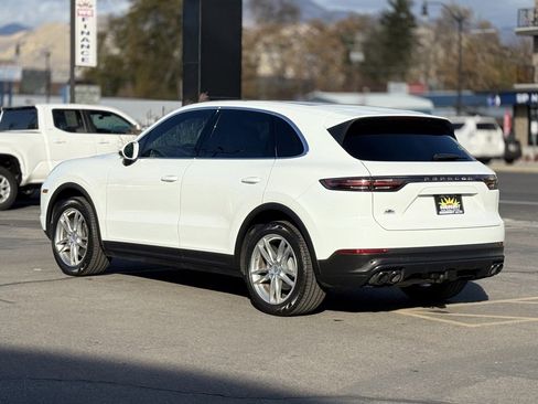 Used 2020 Porsche Cayenne AWD image 5
