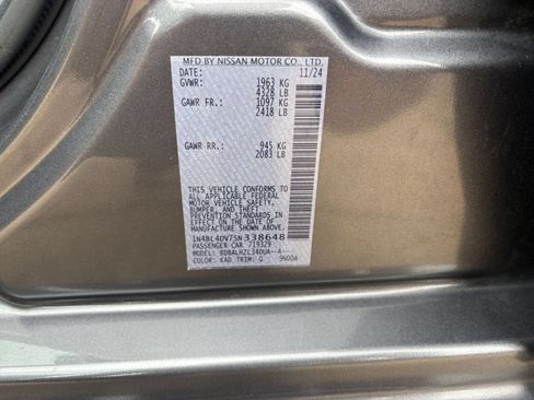 Used 2025 Nissan Altima 2.5 SV FWD image 29