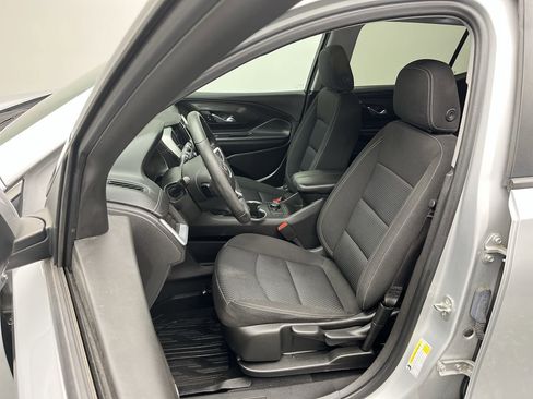 Used 2022 GMC Terrain SLE w/ LPO, Floor Liner Package image 8