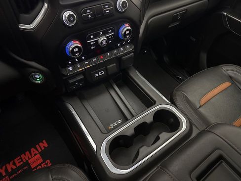 Used 2021 GMC Sierra 2500 AT4 w/ AT4 Premium Plus Package AWD/4WD image 18