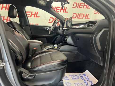 Used 2023 Ford Escape ST-Line w/ Tech Pack #1 AWD/4WD image 13