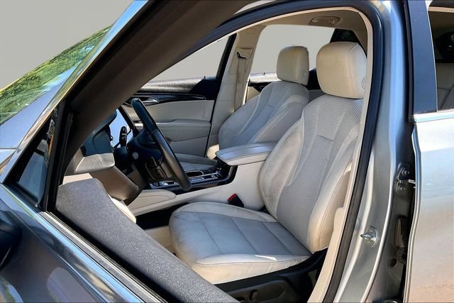 Used 2023 Buick Envision Preferred FWD image 15