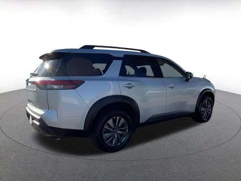 Used 2025 Nissan Pathfinder SV FWD image 14