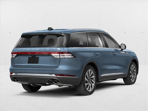 New 2026 Lincoln Aviator 2WD image 2