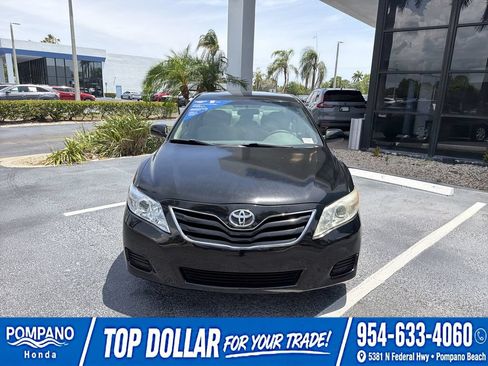 Used 2010 Toyota Camry FWD image 3