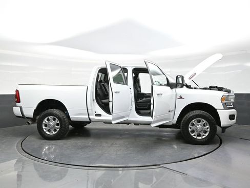 Used 2023 RAM 2500 Laramie AWD/4WD image 44