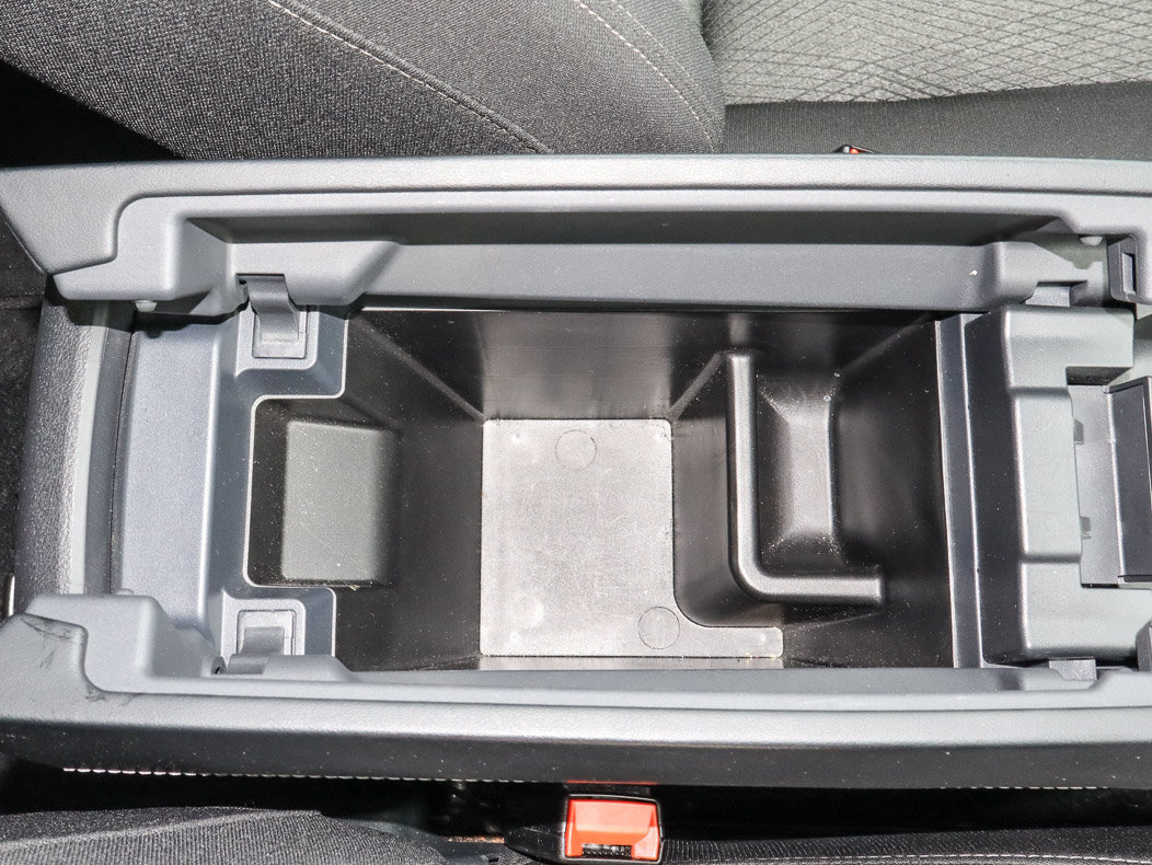Used 2025 Nissan Rogue SV FWD image 25