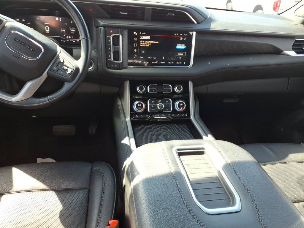 Used 2022 GMC Yukon Denali AWD/4WD image 11