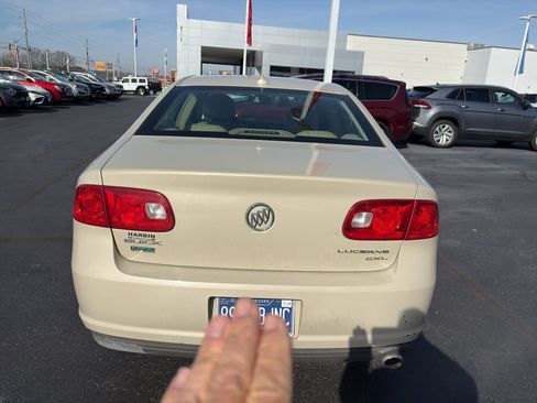 Used 2011 Buick Lucerne CXL image 4