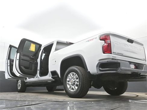 Used 2023 Chevrolet Silverado 2500 LTZ image 56