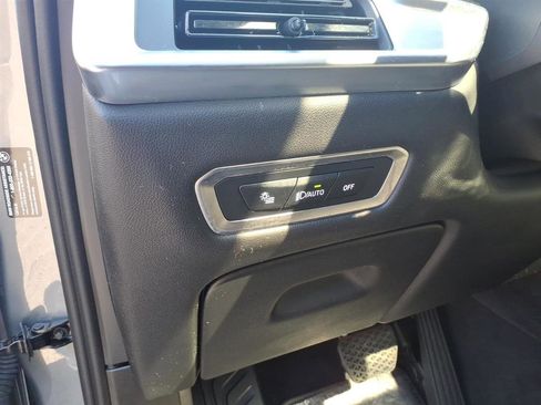 Used 2025 BMW X7 xDrive40i image 8