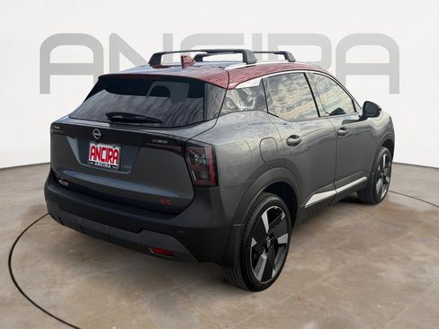 Used 2025 Nissan Kicks SR image 12