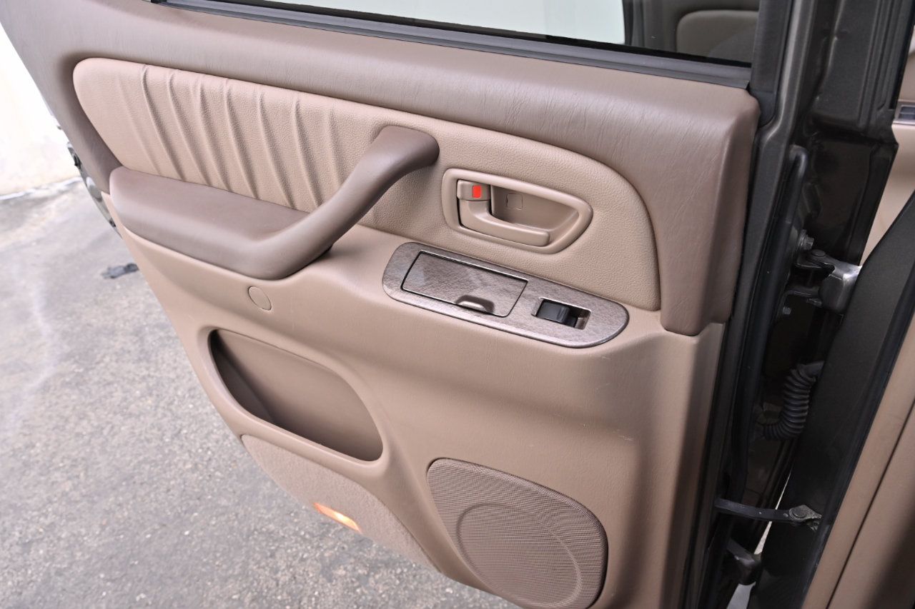 Used 2004 Toyota Sequoia Limited AWD/4WD image 35