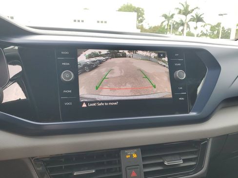Certified 2023 Volkswagen Taos SE FWD image 26
