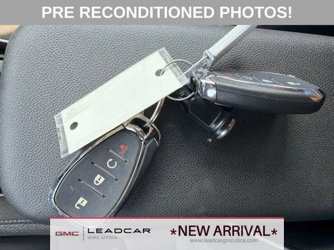 Used 2022 Chevrolet TrailBlazer LT w/ Convenience Package AWD/4WD image 25