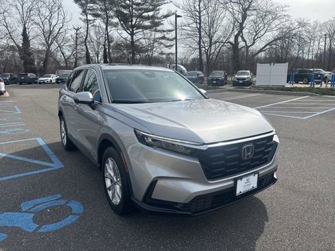 Used 2023 Honda CR-V EX image 10