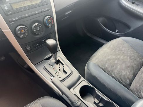 Used 2009 Toyota Corolla FWD image 11