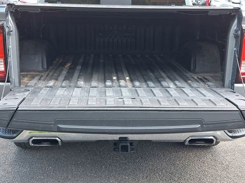 Used 2021 GMC Sierra 1500 SLT w/ SLT Premium Package AWD/4WD image 29