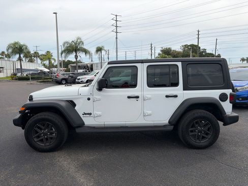 Used 2024 Jeep Wrangler Unlimited Sport AWD/4WD image 4