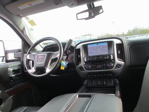 Used 2015 GMC Sierra 2500 SLT w/ Suspension Package, Off-Road image 21