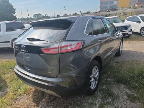 Used 2023 Ford Edge SEL w/ Convenience Package AWD/4WD image 3