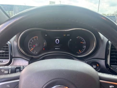 Used 2020 Jeep Grand Cherokee High Altitude AWD/4WD image 13