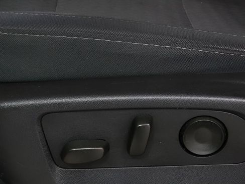 Used 2025 Chevrolet Silverado 2500 LT w/ Convenience Package image 20