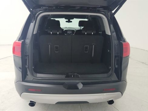 Used 2017 GMC Acadia SLE image 36