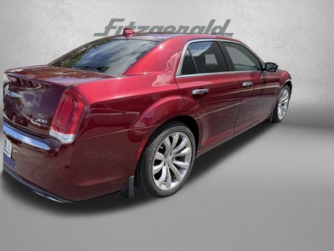 Used 2019 Chrysler 300 Limited RWD image 7