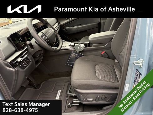 New 2026 Kia Sportage S image 16