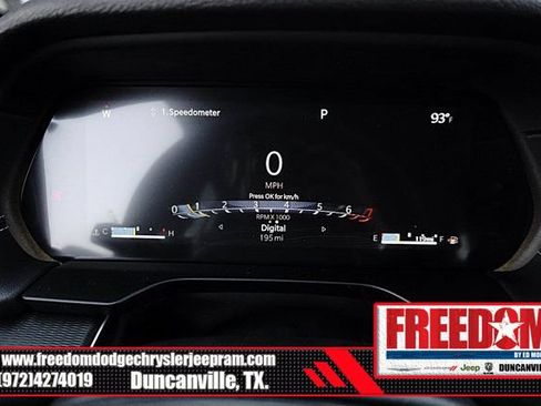 Used 2025 Jeep Grand Cherokee Altitude AWD/4WD image 18