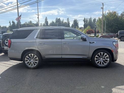 Used 2024 GMC Yukon Denali w/ Denali Reserve Package AWD/4WD image 13