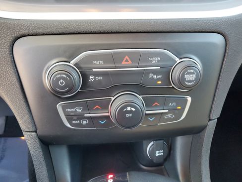 Used 2022 Dodge Charger SXT w/ Blacktop Package image 22