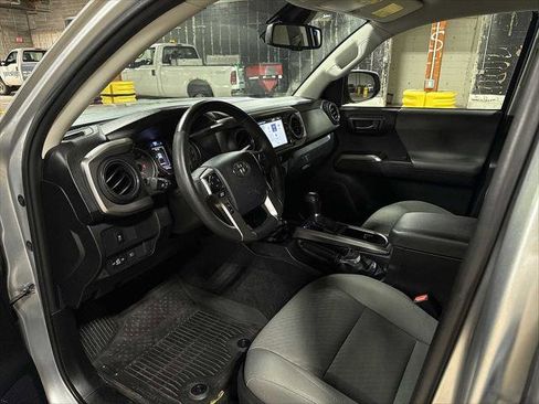 Certified 2023 Toyota Tacoma SR5 AWD/4WD image 29