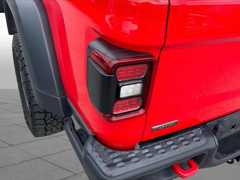 Used 2023 Jeep Gladiator Rubicon w/ LED Lighting Group AWD/4WD image 28