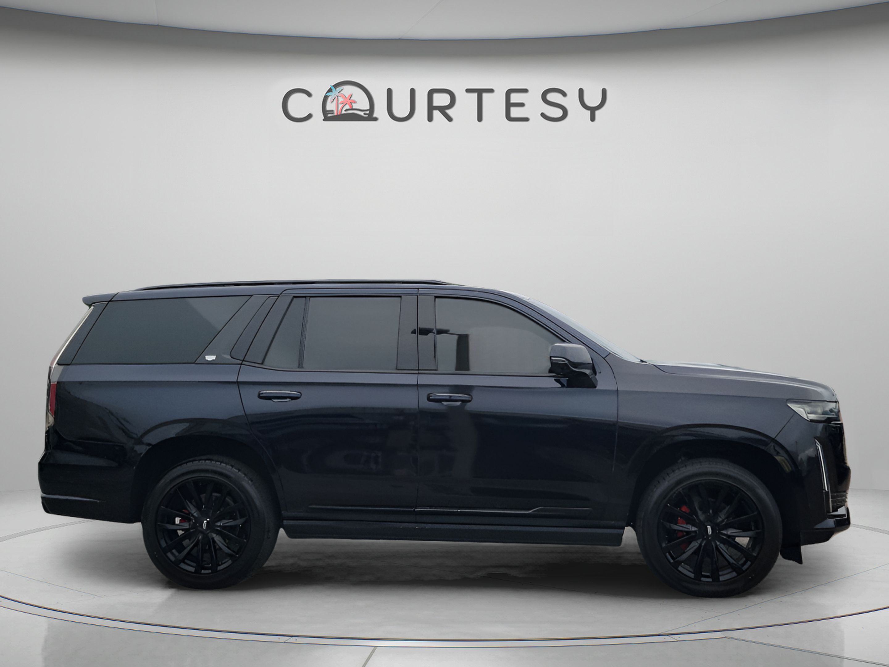 Used 2021 Cadillac Escalade Premium Luxury w/ Driver Assist Tech Package AWD/4WD image 5