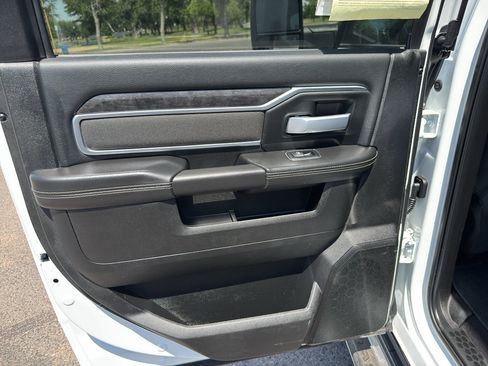Used 2024 RAM 2500 Big Horn AWD/4WD image 18