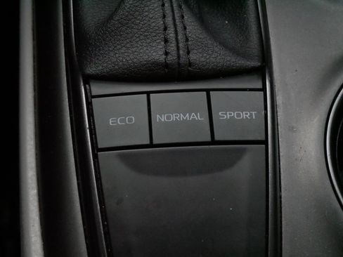 Certified 2024 Toyota Camry SE image 28