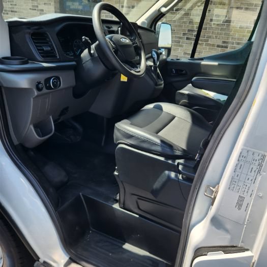 Used 2022 Ford Transit 350 DRW RWD image 17