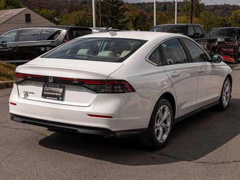Used 2025 Honda Accord LX image 6